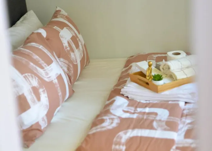 Apartahotel Cozy Unit In Shore 2 Residences - Imperial